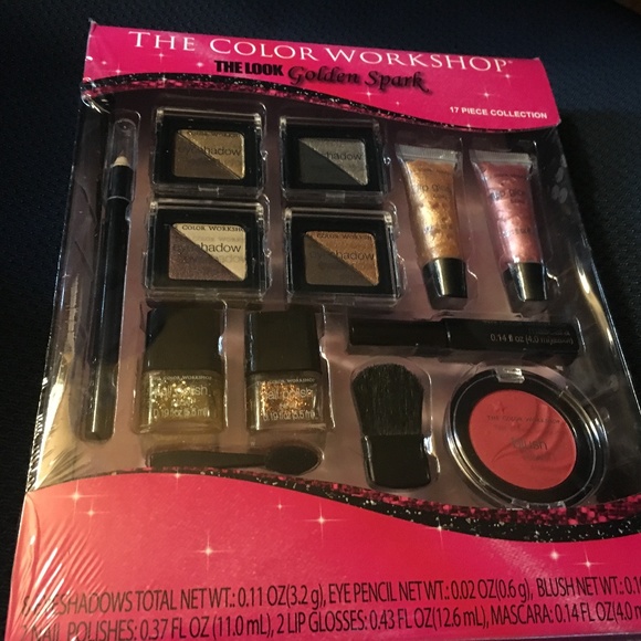 Color Workshop Other - ⬇️ PRICE DROP Color Workshop 17 Piece Makeup Set